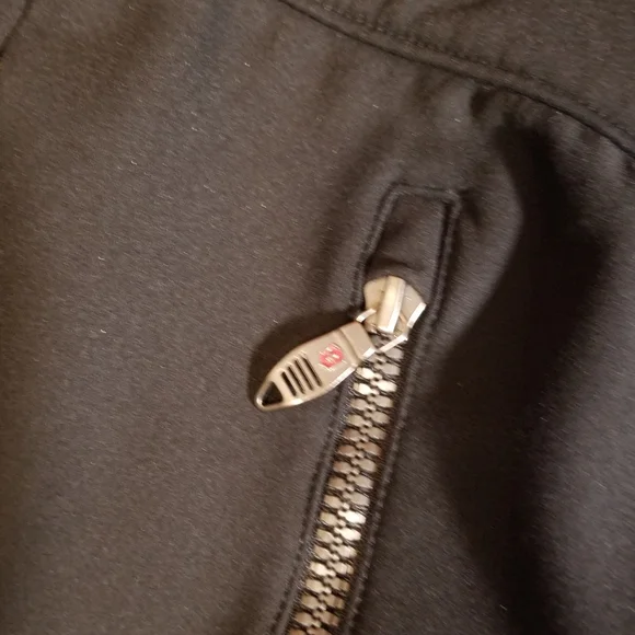 Victorinox / Swiss Army Black Jacket - Picture 7 of 9